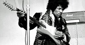 © SCANPIX SWEDEN, Stockholm, Sverige, 2000-06-06, Foto: SCANPIX Scanpix Code 20360***ARKIVBILD 1967-05-24***Gitarrlegenden Jimi Hendrix på Gröna Lunds scen.