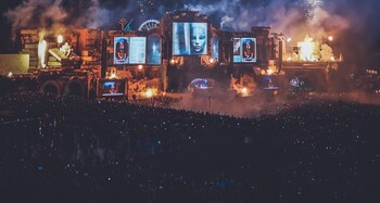 tomorrowland sells out tickets 2022 article