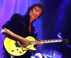 Steve Hackett Talks About His New LP, The Circus And The Nightwhale