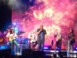 Earth, Wind and Fire - Knoxville 2017